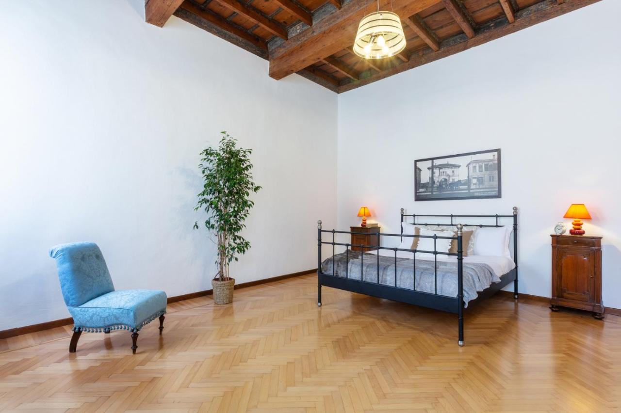 Frescobaldi Aparments! A Casa Di Francesco Leilighet Ferrara Eksteriør bilde