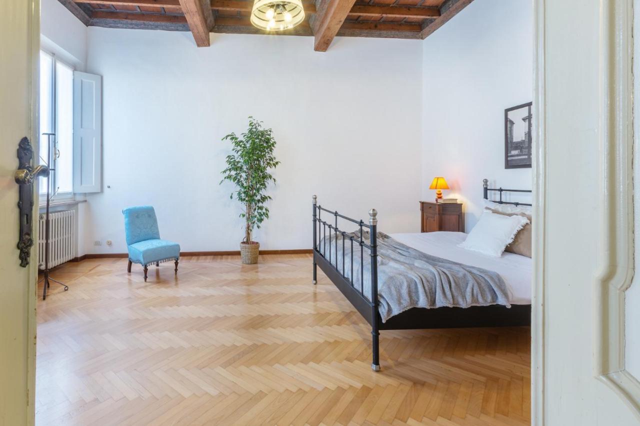 Frescobaldi Aparments! A Casa Di Francesco Leilighet Ferrara Eksteriør bilde